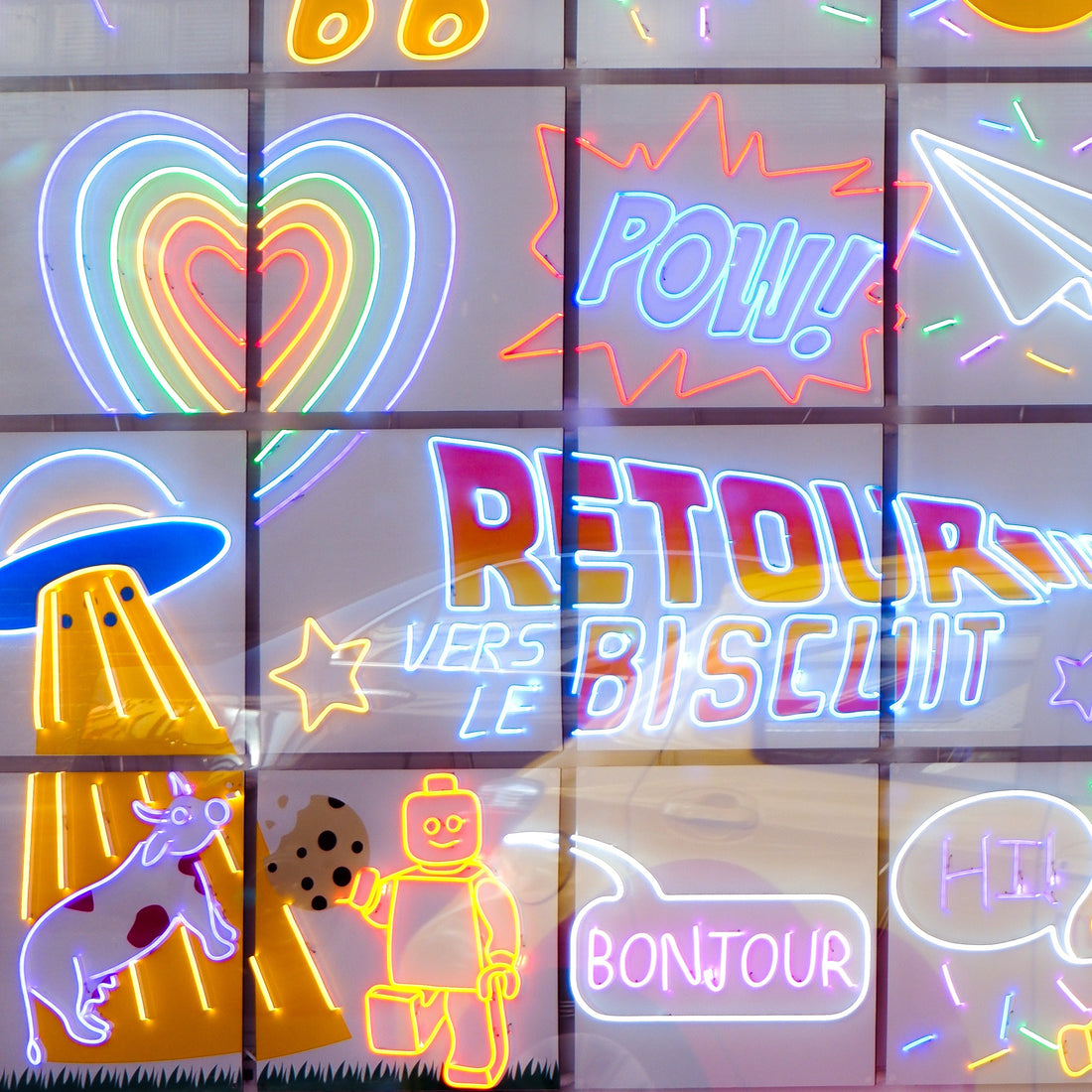 LED vs Glass Neon